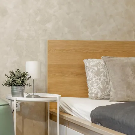 Apartment Deluxe N' Cozy Center 2bedrm Budapest