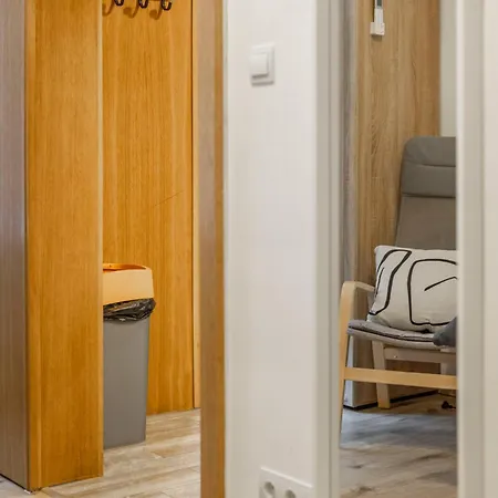 Deluxe N' Cozy Center 2bedrm Apartment Budapest