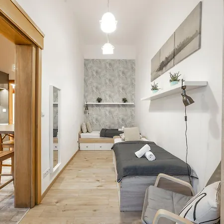 Apartment Deluxe N' Cozy Center 2bedrm *