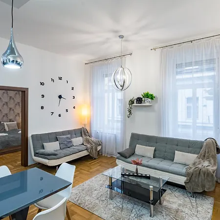 Apartment Silver Swan