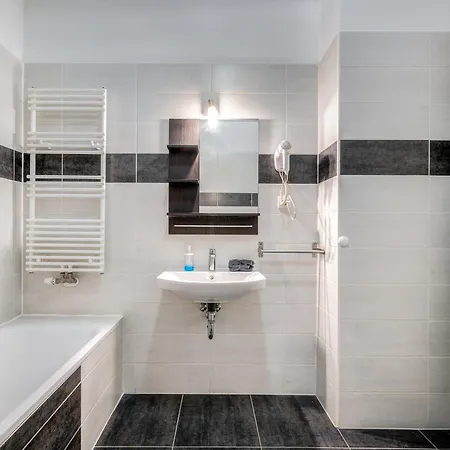 Elegant Nest One Apartment *