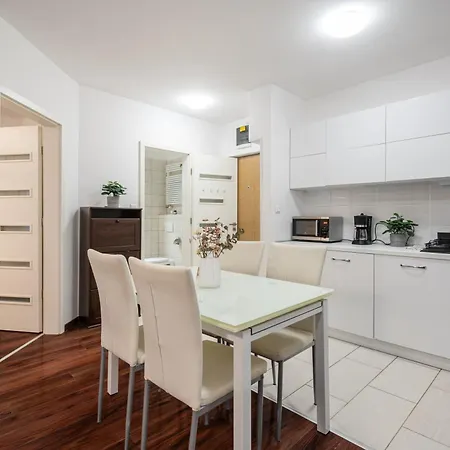 Apartman Viola - Free Parking And Balcony