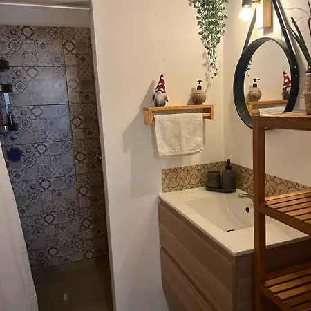 West Apartman