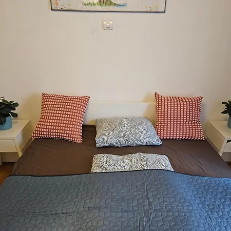 Downtown Gem Hostel