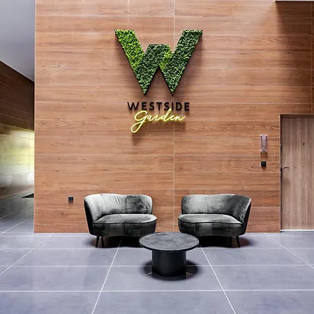 Aparthotel Westside Garden By Urbanrent Budapest
