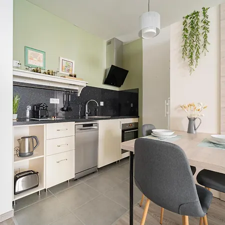 Westside Garden By Urbanrent Aparthotel *