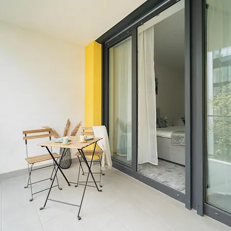 Aparthotel Westside Garden By Urbanrent *