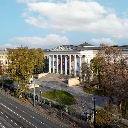 Отель Mercure Korona
