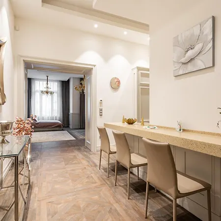 Basilica View Prime With Free Parking Apartment