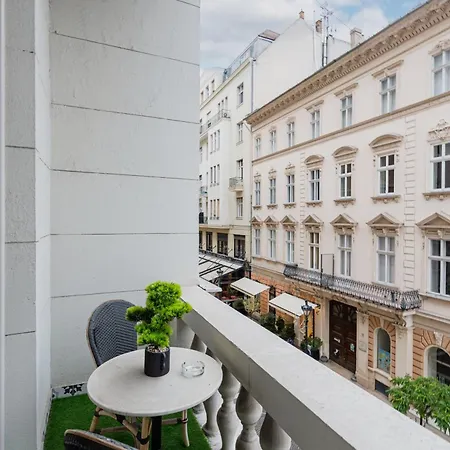 Apartment Basilica View Prime With Free Parking Budapest
