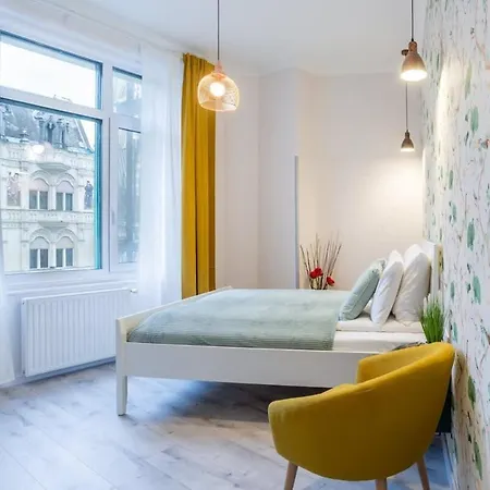 Ultra Sunny New Apartment *