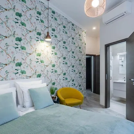 Apartment Ultra Sunny New Budapest