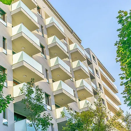 Lehel Apartment *