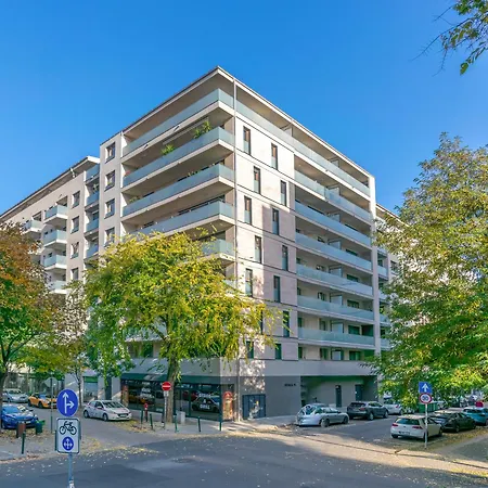 Lehel Apartment *