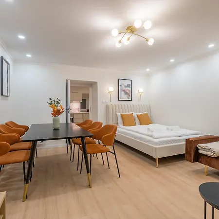 Luxury & Quiet Near Newyorkcafe Apartment Budapest