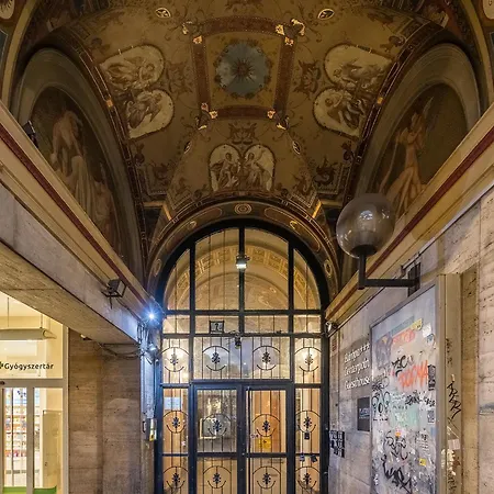 Apartment Luxury & Quiet Near Newyorkcafe Budapest