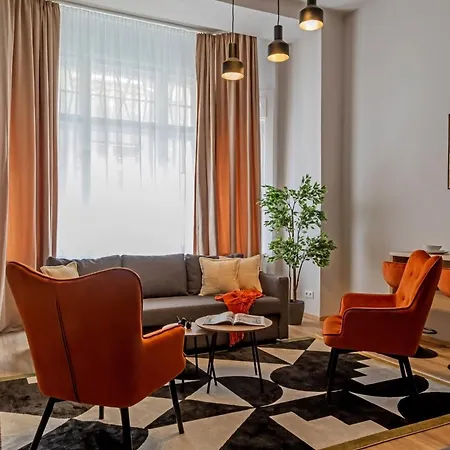 Apartment Fusion In Downtown *