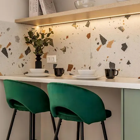 Apartment Fusion In Downtown *