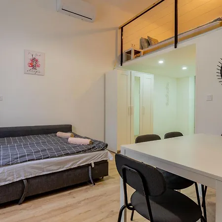 Rakoczi Apartment Budapest