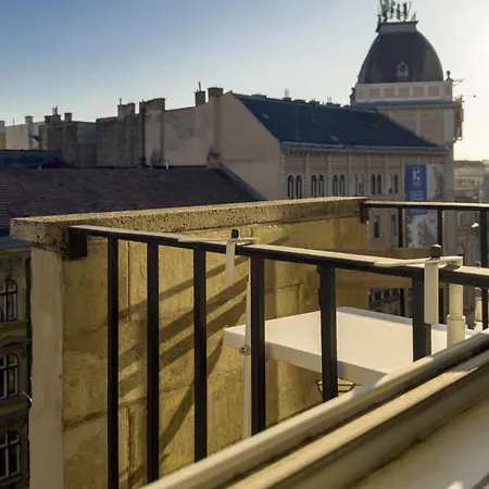 Blaha Haven Center Modern * Budapest