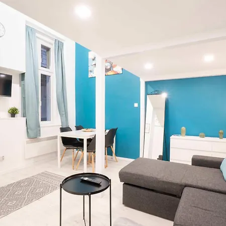 Apartment Bluebird 2br Cozy Budapest