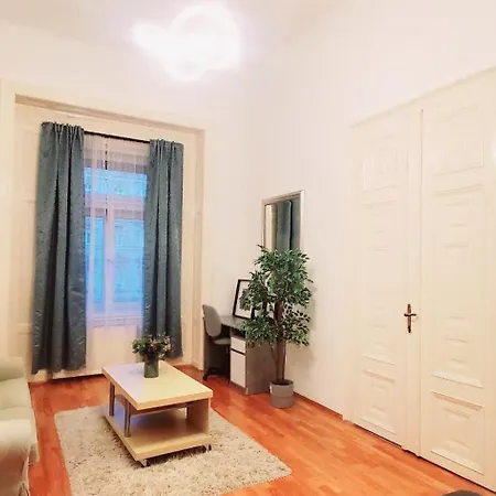 Deluxe And Cozy In The Center Apartment Budapest