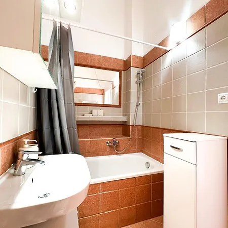 Apartment Kiraly Levente - Center Location Ac *