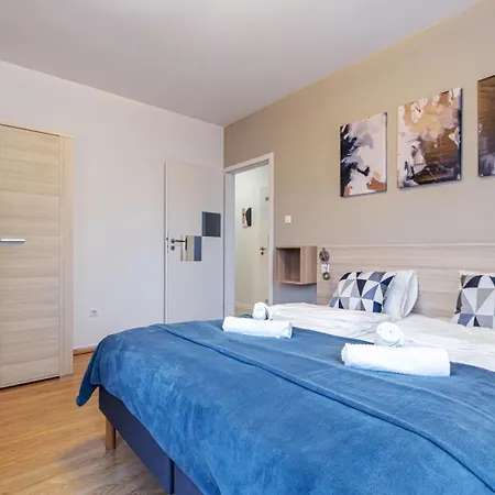Corvin-luxe, 3 Bedroom In Center Budapest