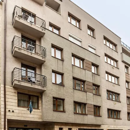 Corvin-luxe, 3 Bedroom In Center Apartment