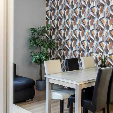 Corvin-luxe, 3 Bedroom In Center *