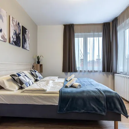 Corvin-luxe, 3 Bedroom In Center Budapest