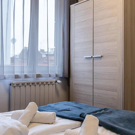 Apartment Corvin-luxe, 3 Bedroom In Center