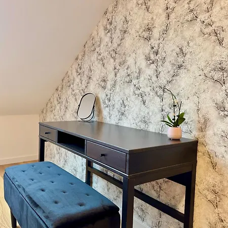 Standard By Hi5- Kiraly Beautiful * Budapest
