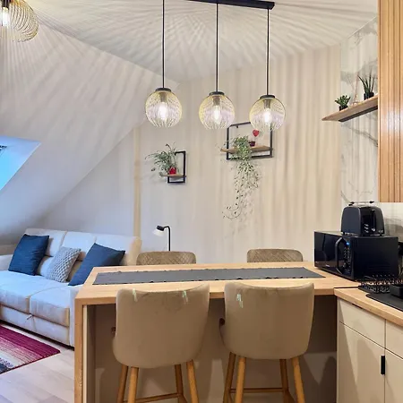 Apartment Standard By Hi5- Kiraly Beautiful