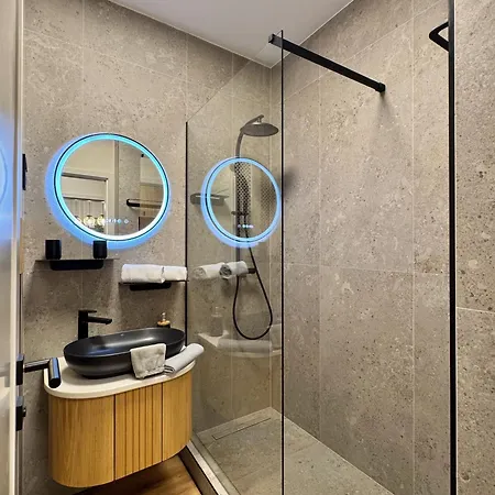 Standard By Hi5- Kiraly Beautiful Apartment *