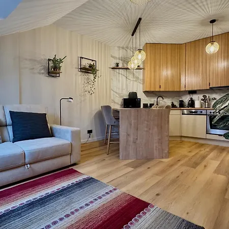 Apartment Standard By Hi5- Kiraly Beautiful