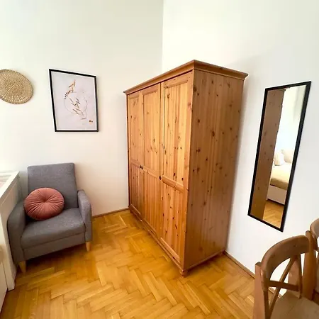 Cozy In Centre Apartmán