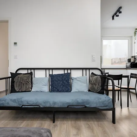 Apartment Brandnewtranquil With Free Parking Budapest