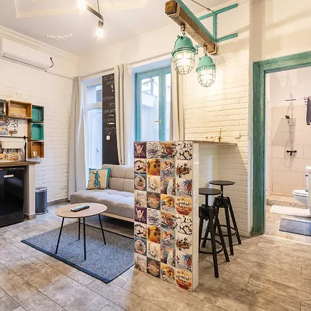 The Luxe Hideaway W40 Apartment