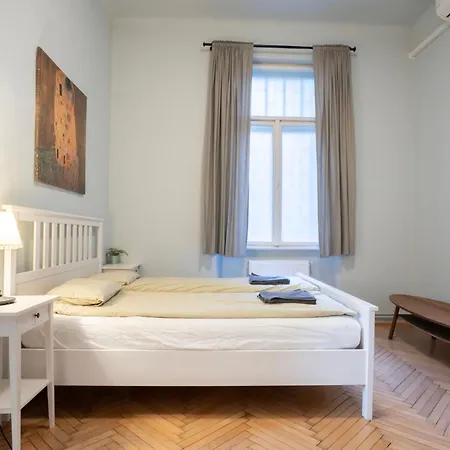 Super Comfort With 3 Next To Opera Lägenhet *