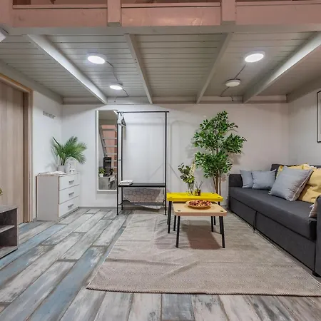 Enigma Estate Apartment