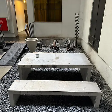 Szip Loft Astoria 1- Downtown Appartement