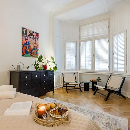 Hidden Gem By Dohany Synagogue & Fashion Street Budapest