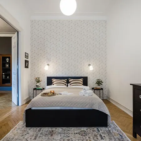 Hidden Gem By Dohany Synagogue & Fashion Street * Budapest