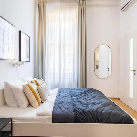 Ultra - Peaceful Sleep * Budapest
