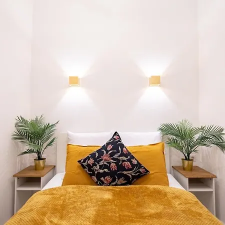 Unique Design - New - Budapeszt