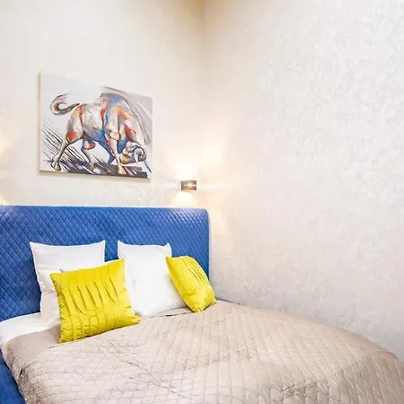 Location - Modern Luxury Apartment *