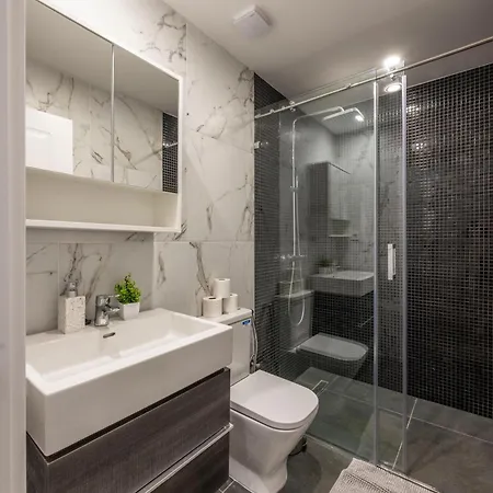 Deluxe Center T6 With Balcony * Budapest