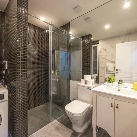 Deluxe Center T6 With Balcony *