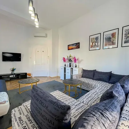W25 Spacious 3br Free Parking Apartment